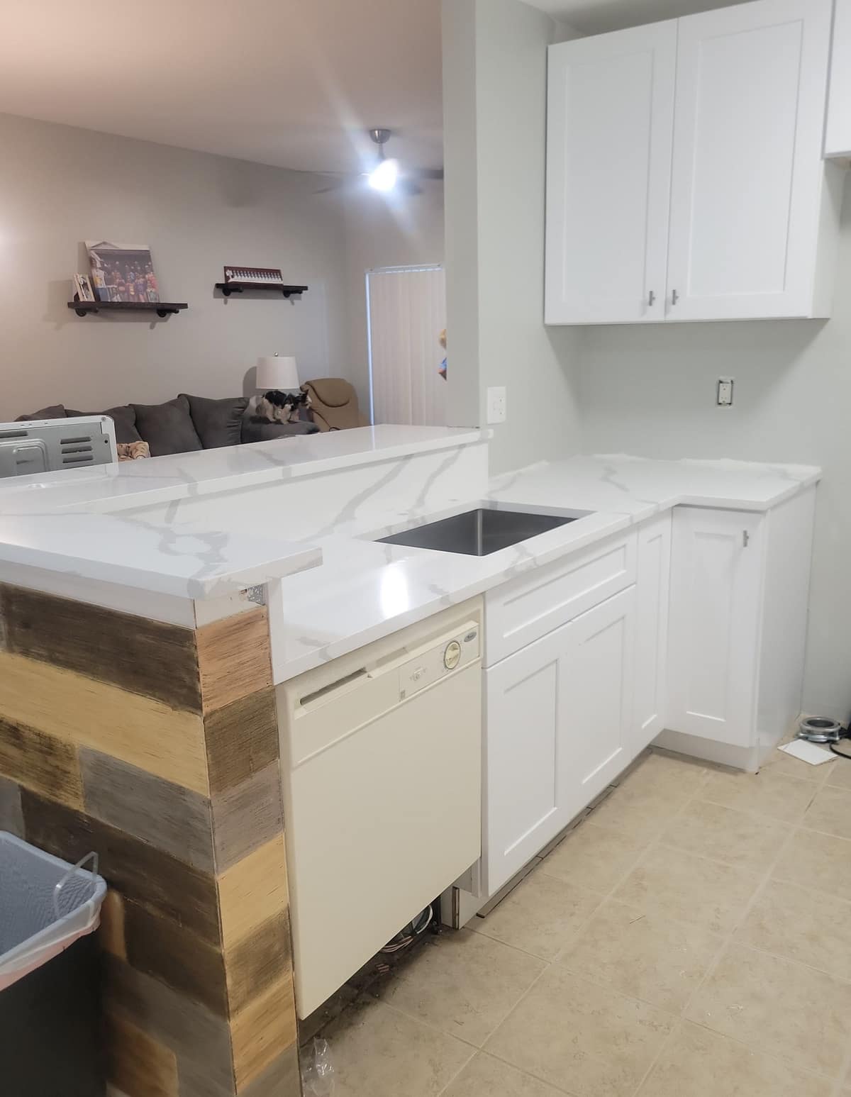 Granite or Quartz? Choosing the Right Countertop for a Naples Kitchen