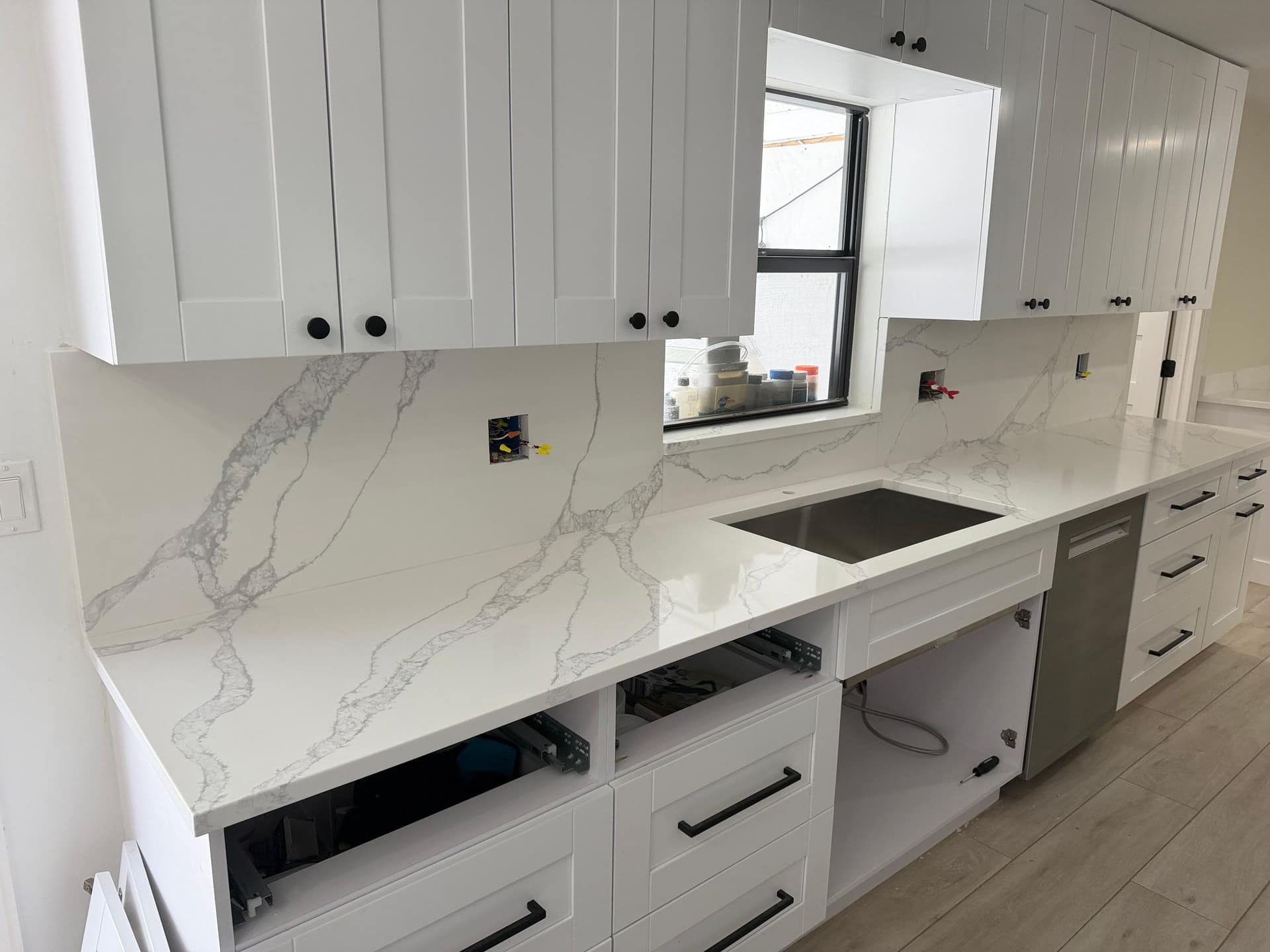 J & L Kitchen Counters services